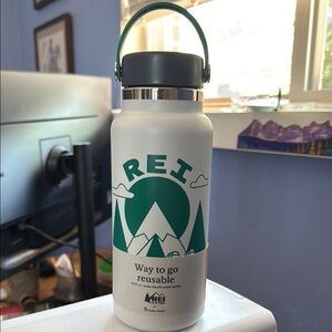 REI White and Green Stainless Steel HydroFlask Water Bottle